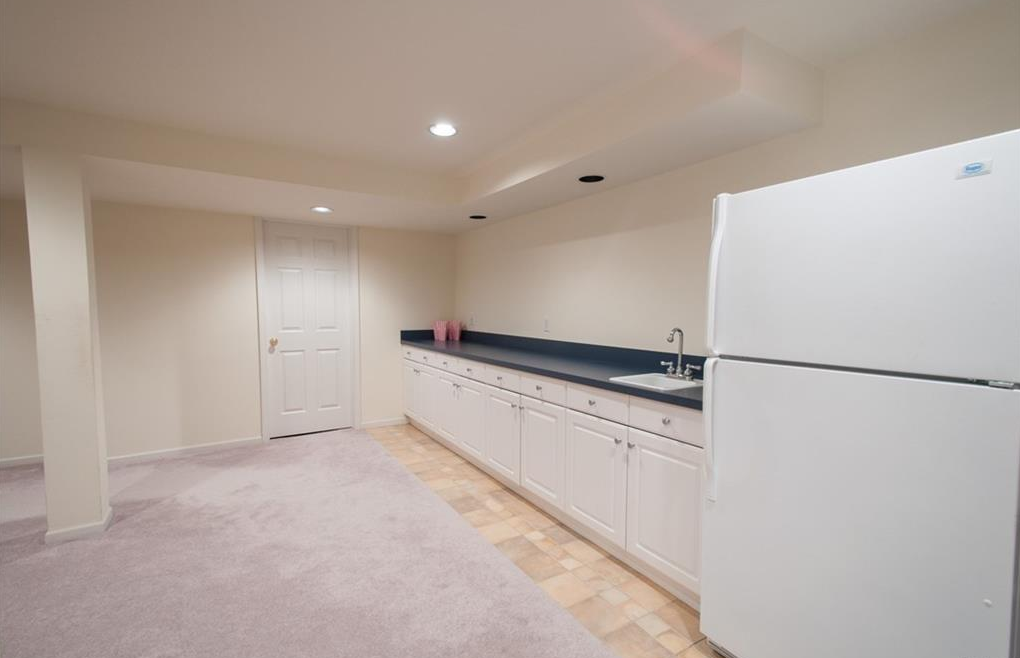 47320 Autumn Park Crt, Novi, MI 48374